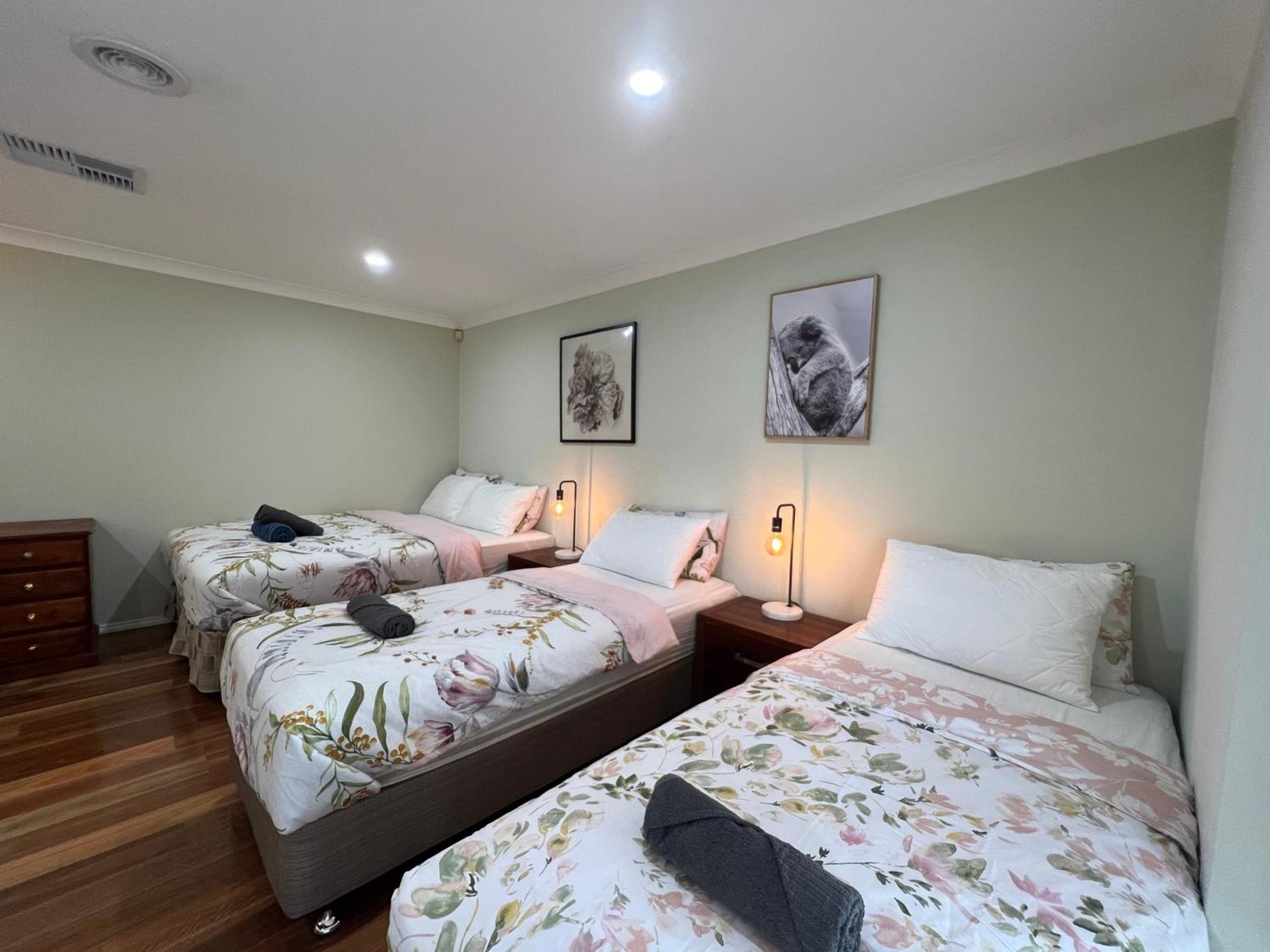 Spacious 6 Bedroom Holiday Home 15 Min Away From Melbourne Airport Sydenham Ngoại thất bức ảnh