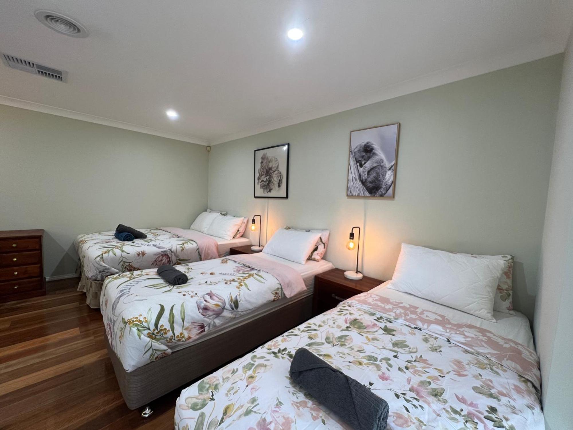 Spacious 6 Bedroom Holiday Home 15 Min Away From Melbourne Airport Sydenham Ngoại thất bức ảnh