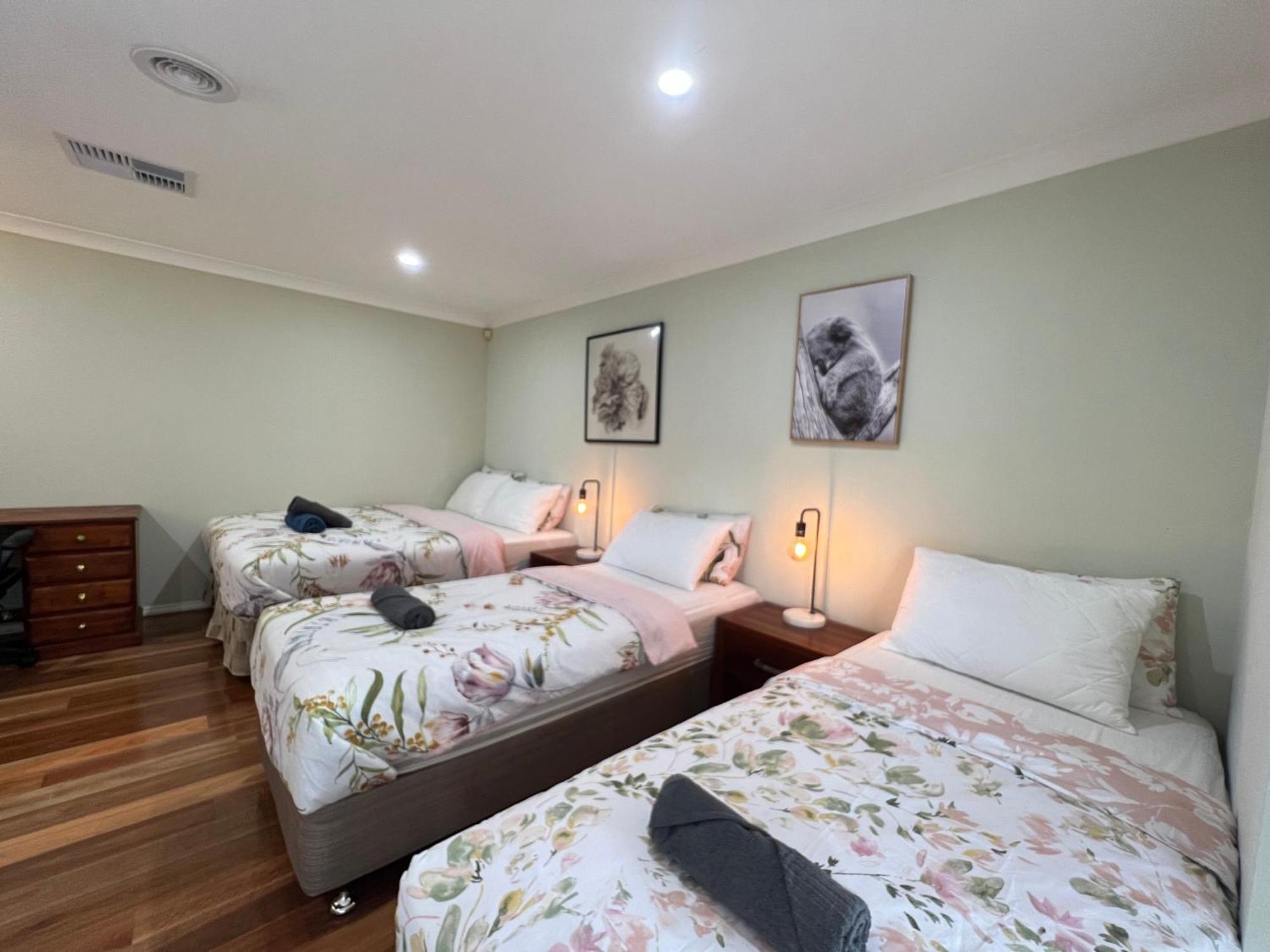 Spacious 6 Bedroom Holiday Home 15 Min Away From Melbourne Airport Sydenham Ngoại thất bức ảnh