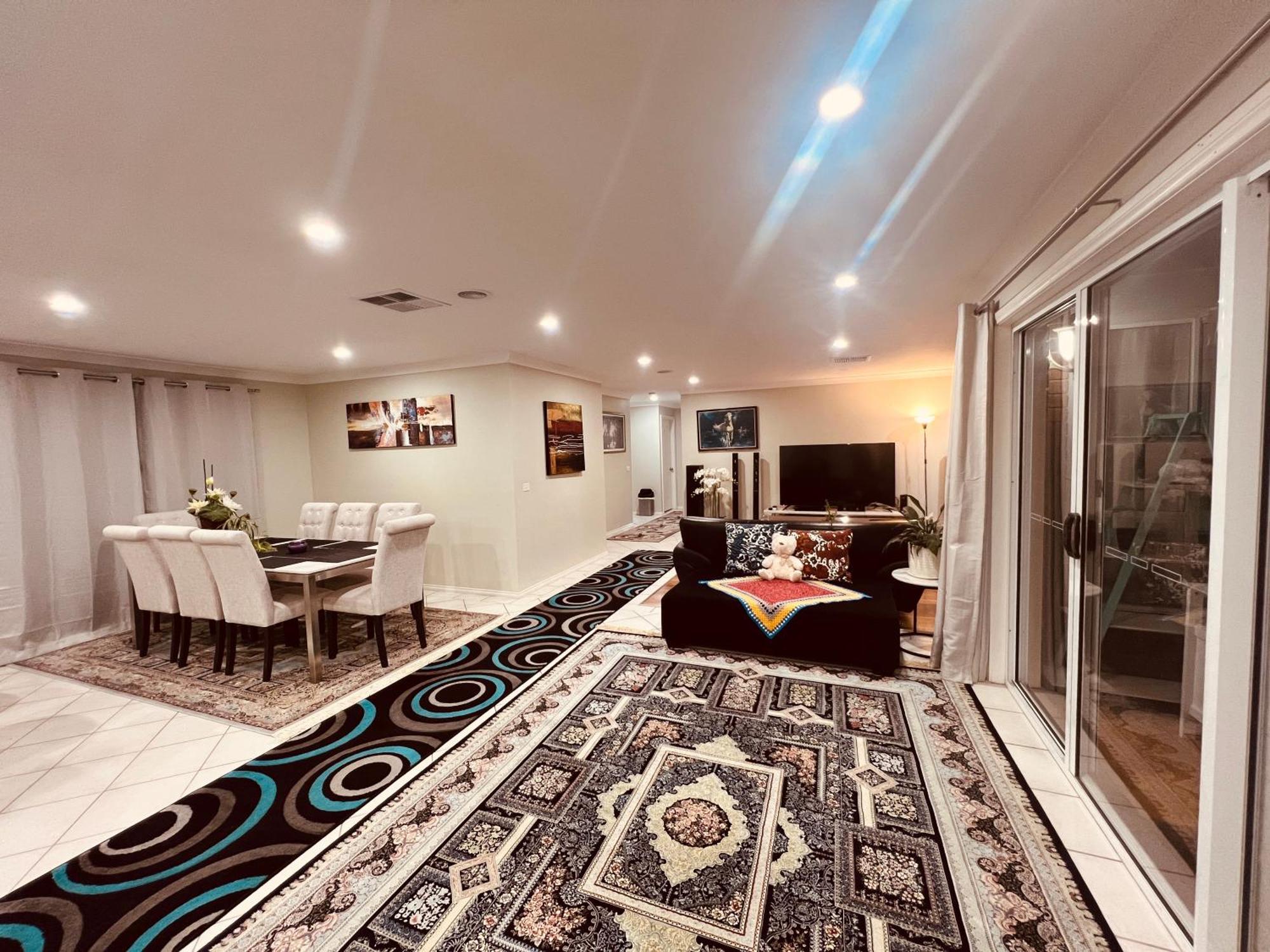 Spacious 6 Bedroom Holiday Home 15 Min Away From Melbourne Airport Sydenham Ngoại thất bức ảnh
