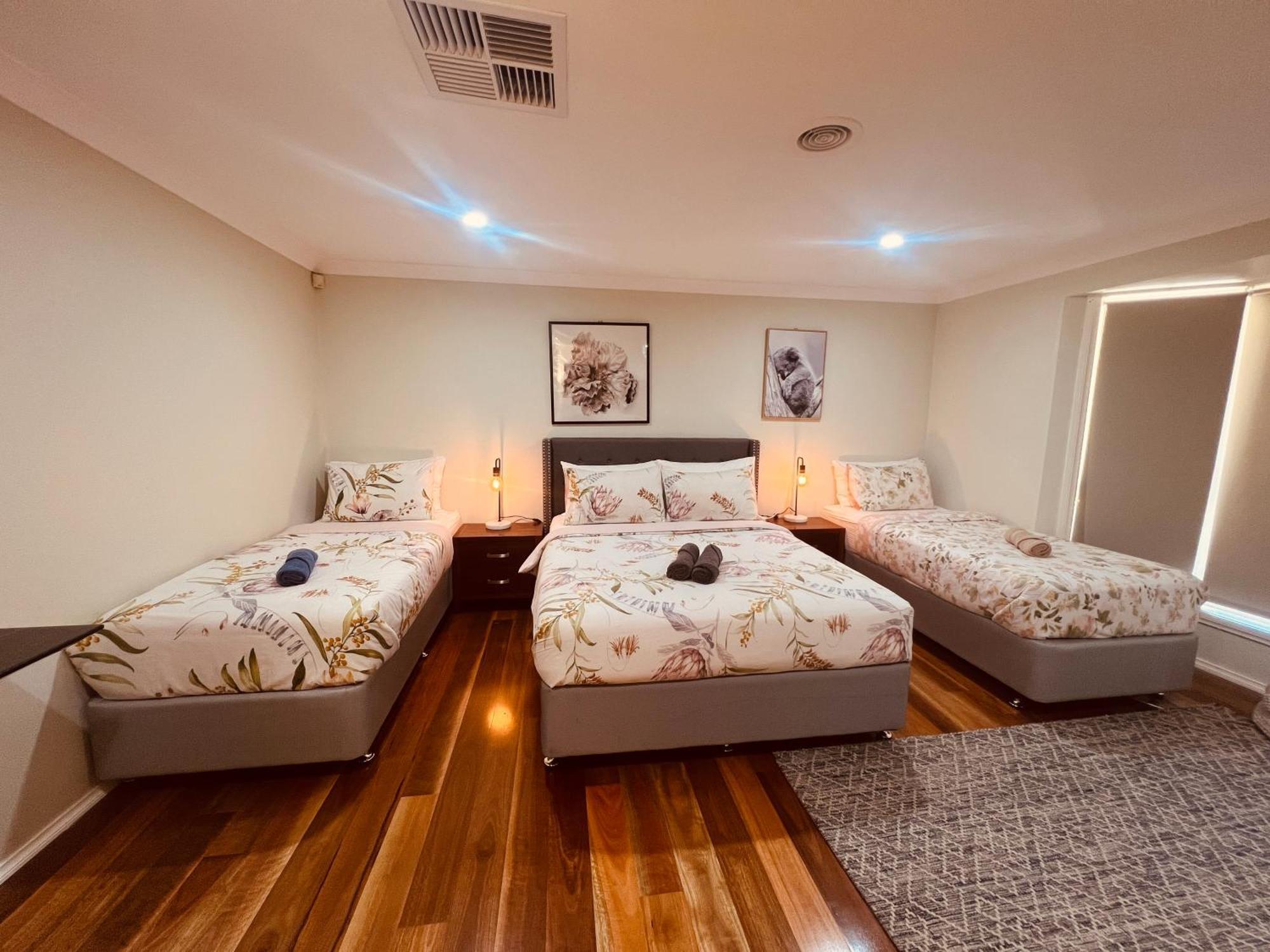 Spacious 6 Bedroom Holiday Home 15 Min Away From Melbourne Airport Sydenham Ngoại thất bức ảnh