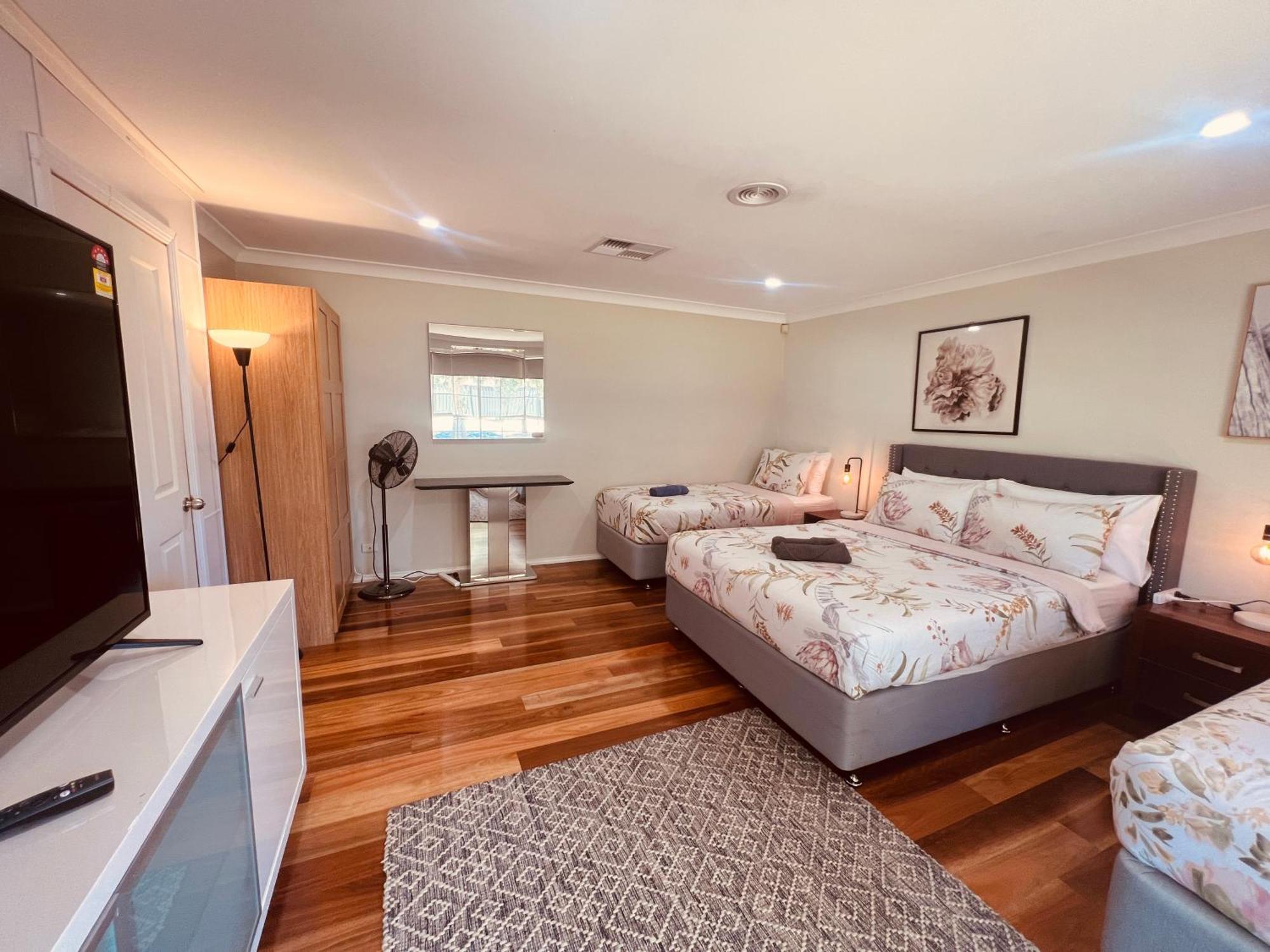 Spacious 6 Bedroom Holiday Home 15 Min Away From Melbourne Airport Sydenham Ngoại thất bức ảnh