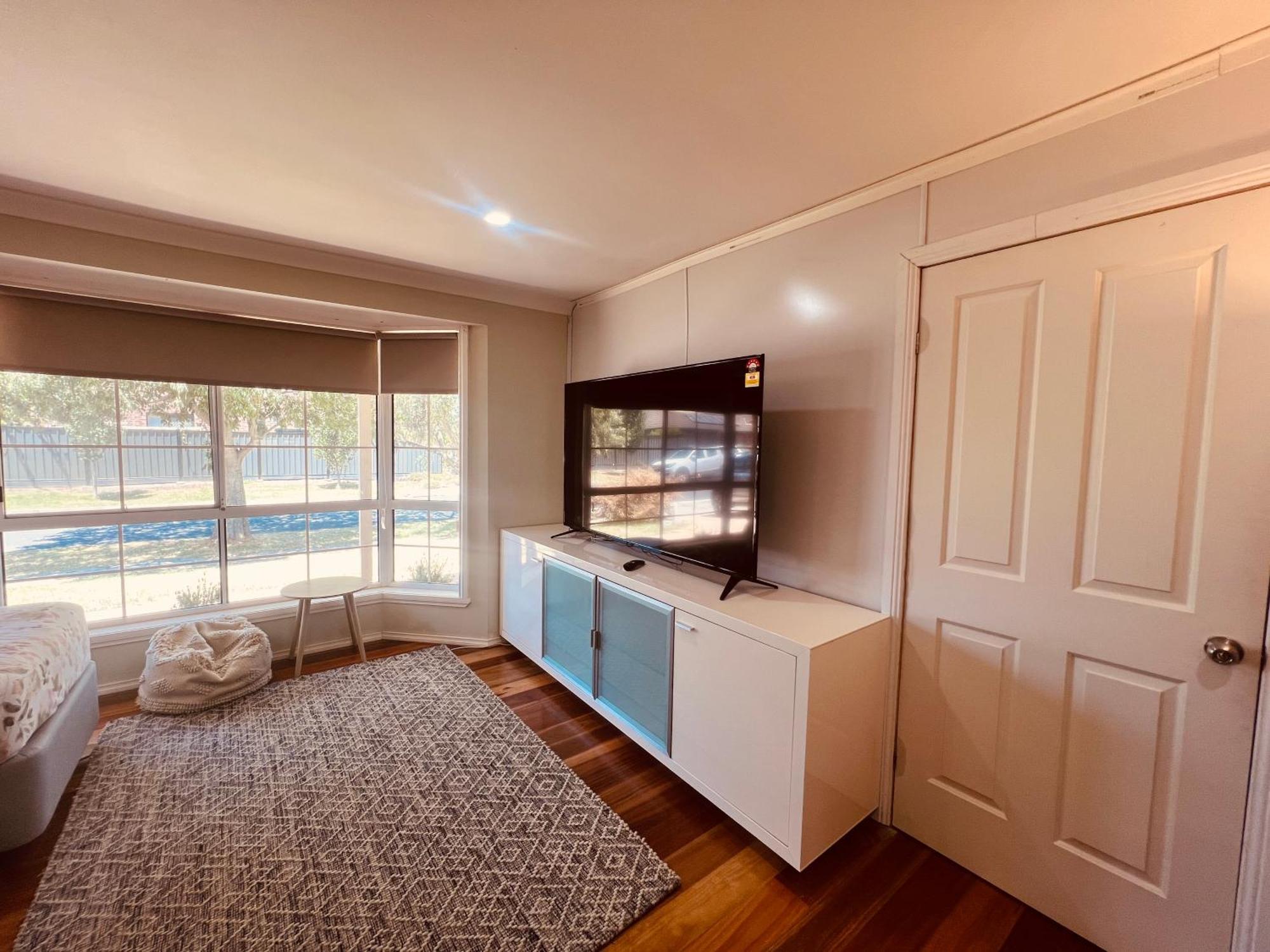 Spacious 6 Bedroom Holiday Home 15 Min Away From Melbourne Airport Sydenham Ngoại thất bức ảnh